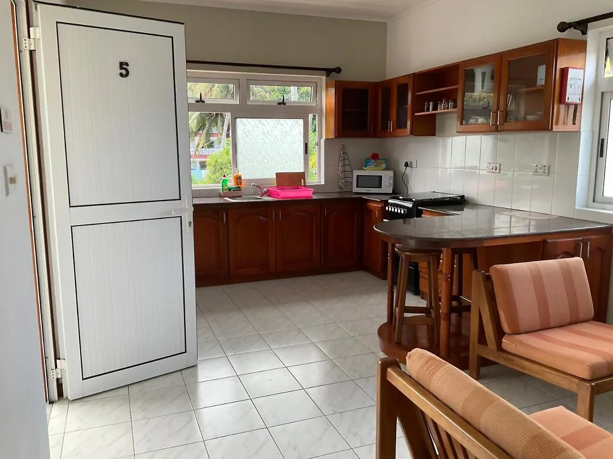 Royale Self Catering Apartments Anse Royale