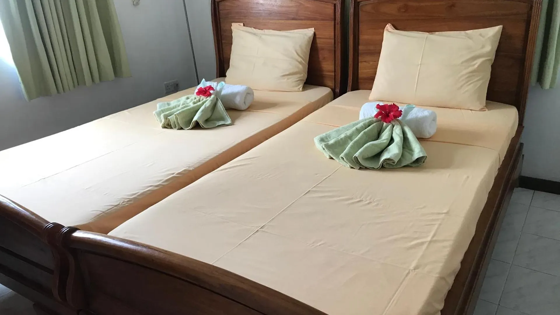 Royale Self Catering Apartments Anse Royale
