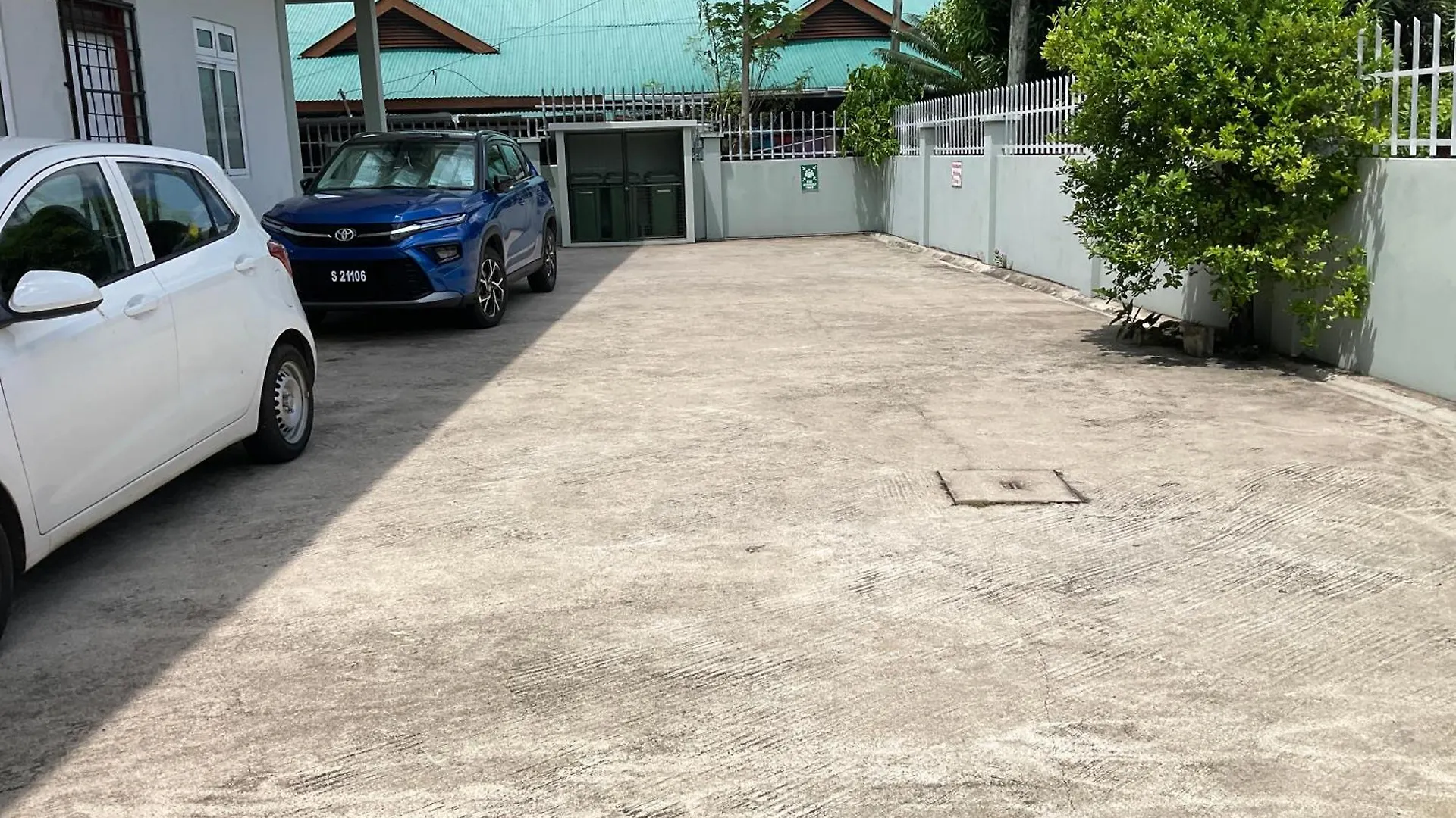 Royale Self Catering Apartments 앙스 로얄